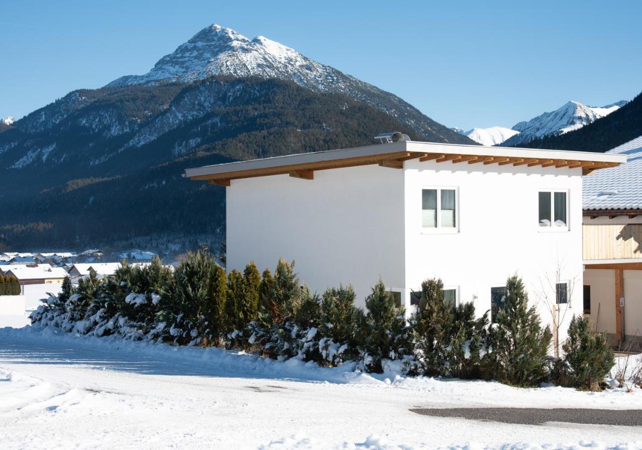 Ferienhaus Oberhof Weissenbach am Lech Exterior foto